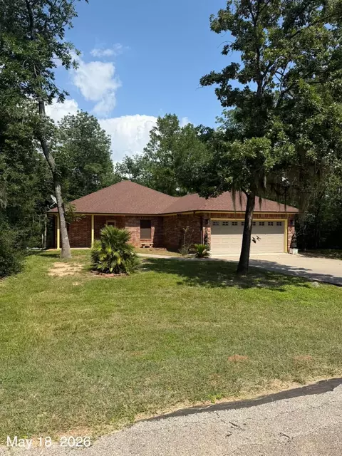 265 Fox Ln, Onalaska, TX 77360