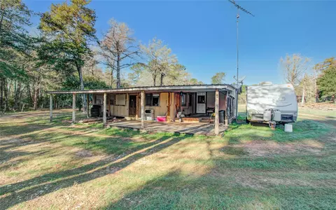 1102 Pine Crst, New Ulm, TX 78950