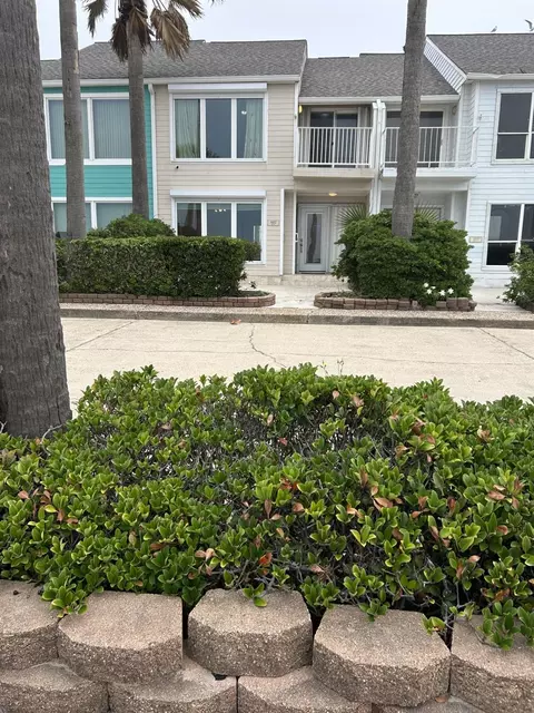 8402 Seawall Blvd #4, Galveston, TX 77554