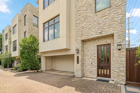 1110 Autrey St #A, Houston, TX 77006