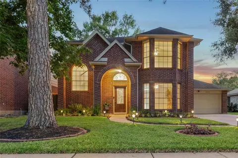 16515 Willingham Way, Houston, TX 77095