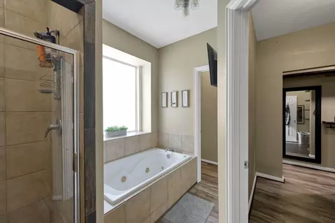 Bath - 614 Spring Forest Dr, Conroe, TX 77302 photo 2 of 3