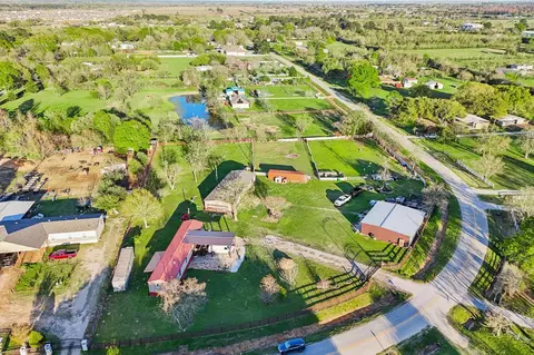 View/Area - 30318 Binford Pl, Waller, TX 77484 photo 2 of 4