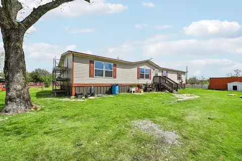Exterior - 30318 Binford Pl, Waller, TX 77484 photo 6 of 10