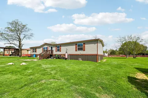 Exterior - 30318 Binford Pl, Waller, TX 77484 photo 7 of 10