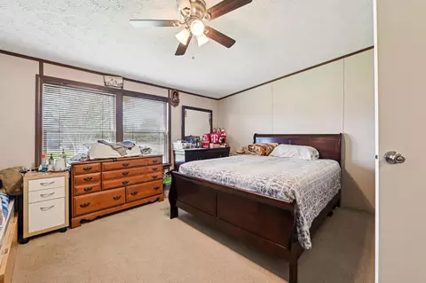 Bedroom - 30318 Binford Pl, Waller, TX 77484 photo 6 of 7