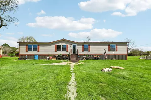 Exterior - 30318 Binford Pl, Waller, TX 77484 photo 5 of 10