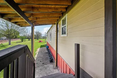 Exterior - 30318 Binford Pl, Waller, TX 77484 photo 3 of 10