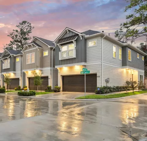 5214 Amber Sunrise Dr, Houston, TX 77018