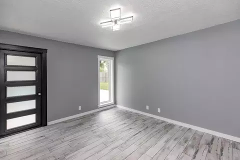 Living - 1380 Thomas Rd, Beaumont, TX 77706 photo 7 of 8