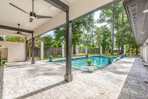 Exterior - 1380 Thomas Rd, Beaumont, TX 77706 photo 3 of 5