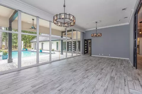 Living - 1380 Thomas Rd, Beaumont, TX 77706 photo 2 of 8