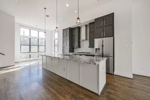 2824 Clay St, Houston, TX 77003