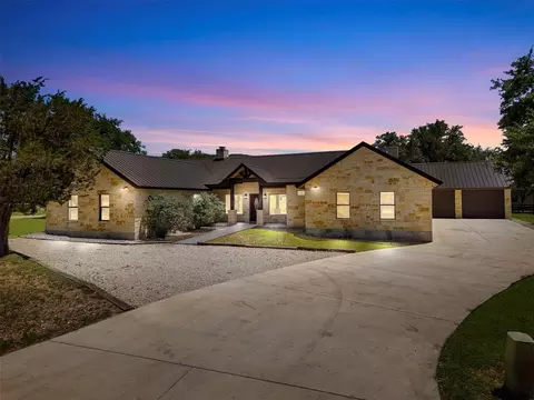 43 Heartstone Ln, Concan, TX 78838