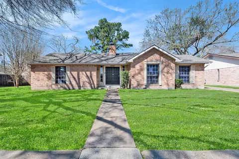 5514 Long Creek Ln, Houston, TX 77088