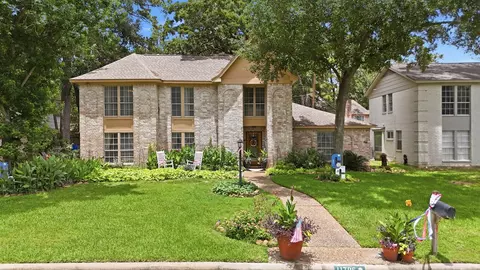 11706 Idlebrook Dr, Houston, TX 77070