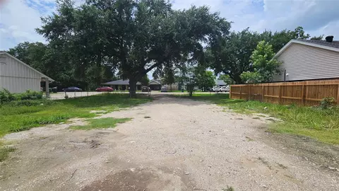 0 Universal Dr, Houston, TX 77072