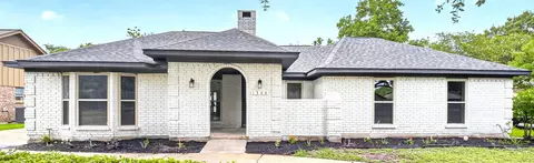 1704 Mulberry Dr, Richmond, TX 77469