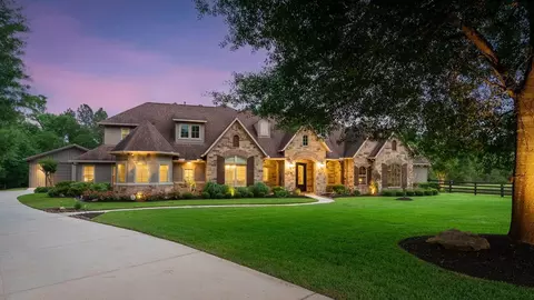 6926 Comanche Bnd, Montgomery, TX 77316