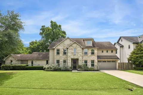 1717 Creek Dr, Houston, TX 77055