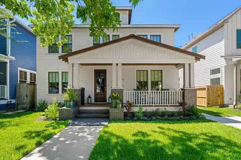 714 E 18th St, Houston, TX 77008
