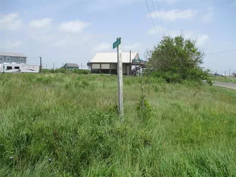 1527 Marlin, Sargent, TX 77414