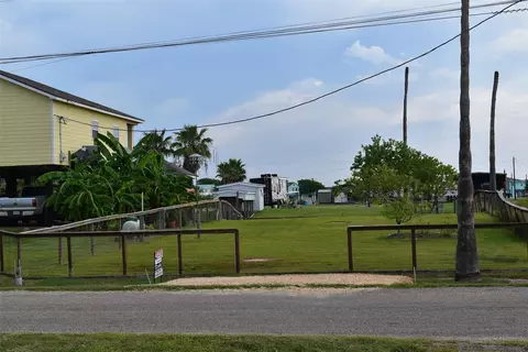 1197 County Road 202, Sargent, TX 77414