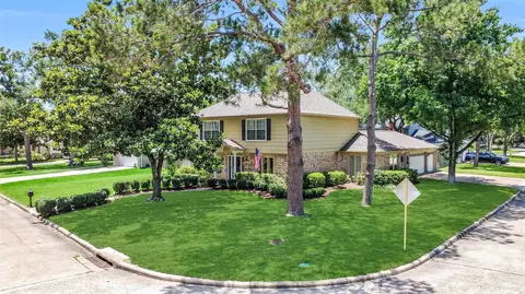 18102 Longmoor Dr, Houston, TX 77084