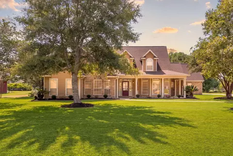 8480 Anastasia Ave, Beaumont, TX 77705