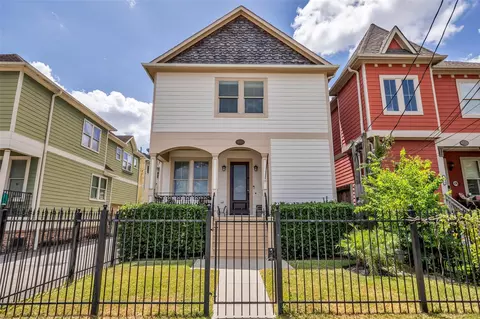 1122 W 18th St, Houston, TX 77008
