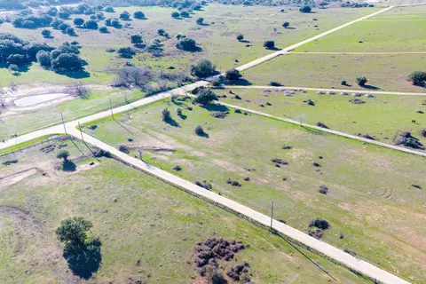 682 Schultz Rd S, Sealy, TX 77474 photo 6