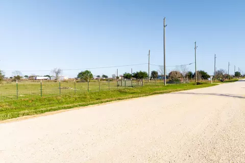 682 Schultz Rd S, Sealy, TX 77474 photo 32