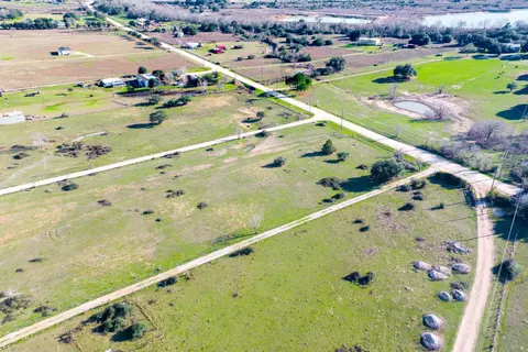 682 Schultz Rd S, Sealy, TX 77474 photo 8