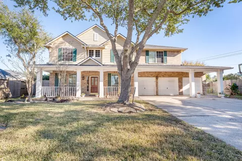 1205 Cambridge Ct, Seabrook, TX 77586