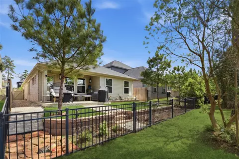 40526 Berylline Ln, Magnolia, TX 77354