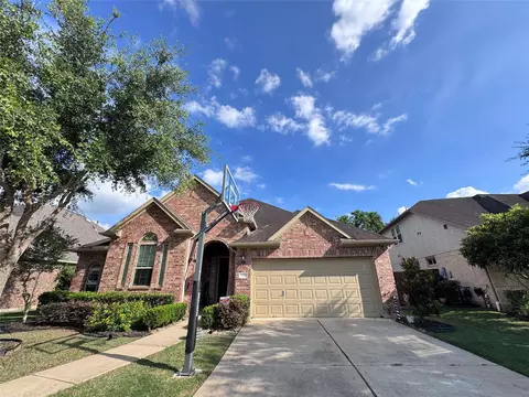 5811 Caper Shores Ln, Sugar Land, TX 77479
