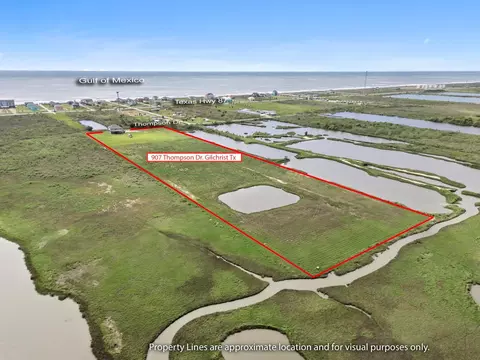 907 Thompson Dr, Gilchrist, TX 77617