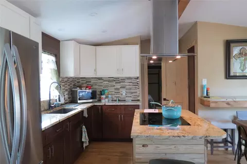 Kitchen - 177 White Oak Dr, Trinity, TX 75862 photo 2 of 4