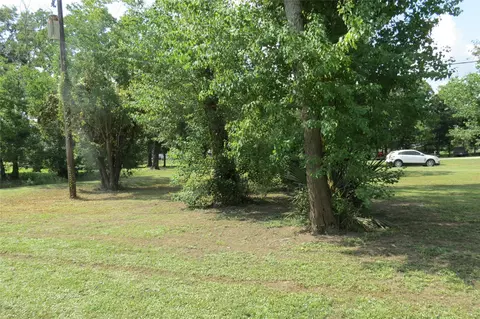 Exterior - 177 White Oak Dr, Trinity, TX 75862 photo 2 of 6