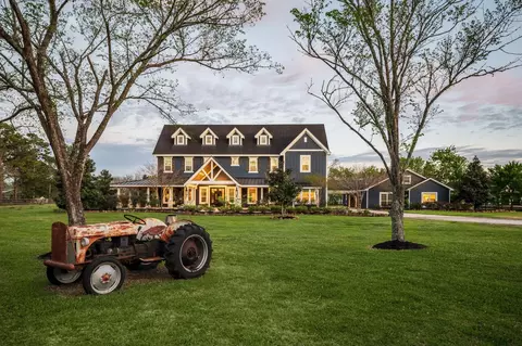 26 Windsong Ln, Friendswood, TX 77546