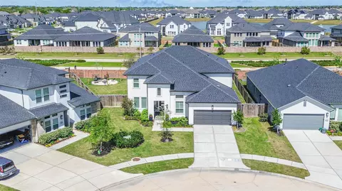 1612 Dayton Ridge Cir, Friendswood, TX 77546