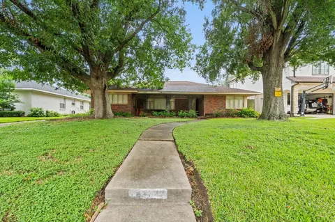 3722 Merrick St, Houston, TX 77025