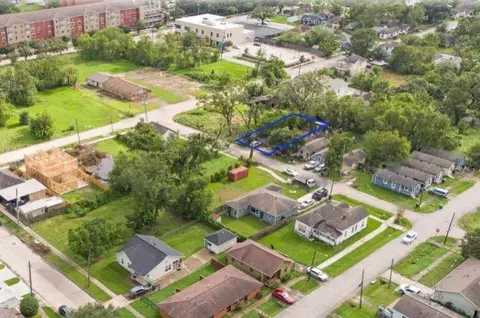 1715 Granger St, Houston, TX 77020