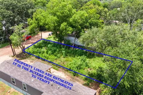 412 E Union St, Eagle Lake, TX 77434