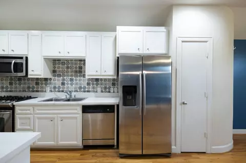 Kitchen - 5941 S Loop E #603, Houston, TX 77033 photo 1 of 4