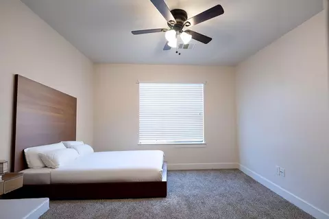 Bedroom - 5941 S Loop E #603, Houston, TX 77033 photo 7 of 7