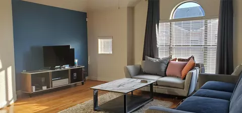 Living - 5941 S Loop E #603, Houston, TX 77033 photo 3 of 7