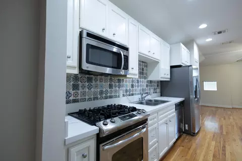 Kitchen - 5941 S Loop E #603, Houston, TX 77033 photo 4 of 4