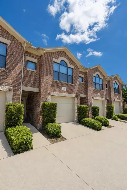 Exterior - 5941 S Loop E #603, Houston, TX 77033 photo 3 of 5