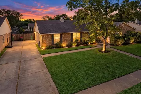 9522 Wellsworth Dr, Houston, TX 77083